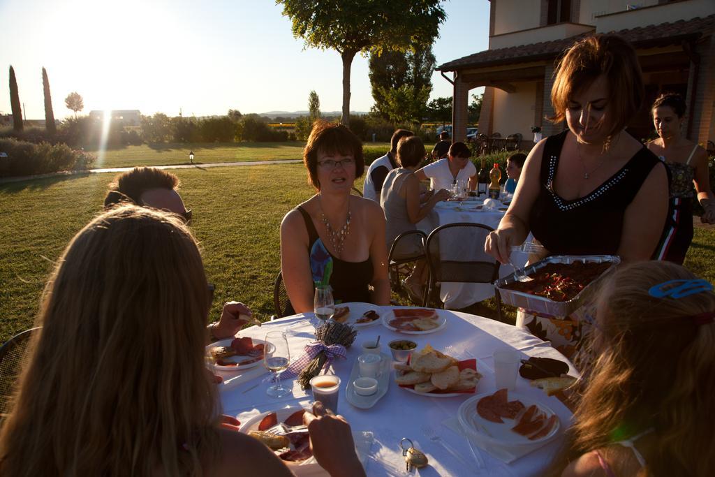 Cannara Agriturismo Le Rondini Di Francesco Di Assisi מראה חיצוני תמונה